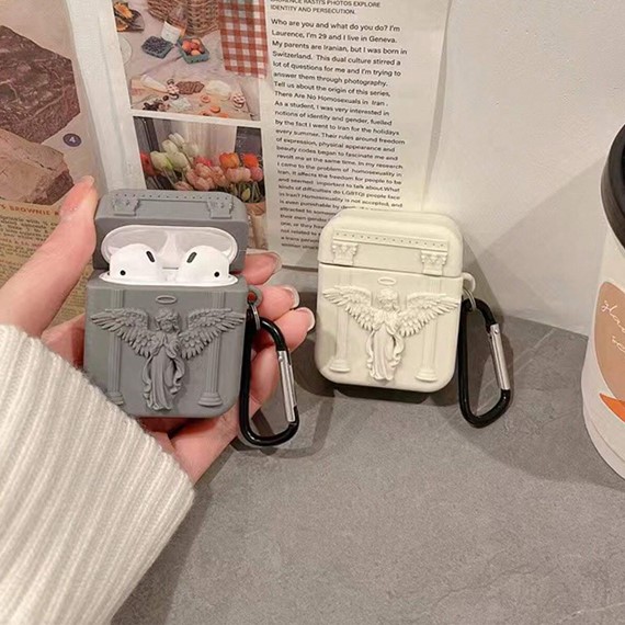 Microsonic Airpods 4 Nesil ANC Kılıf Cartoon Figürlü Silikon Praying Angel Bej 4