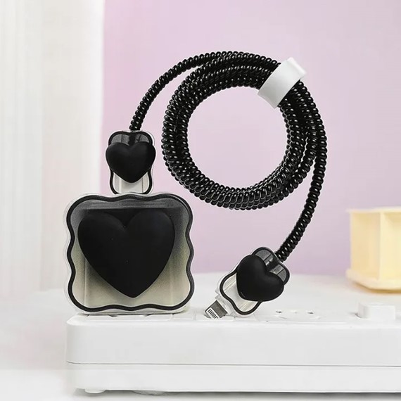 Microsonic Apple iPhone Kablo Koruyucu ve Şarj Adaptör Kılıf Süslü Kalp Desenli Siyah 2